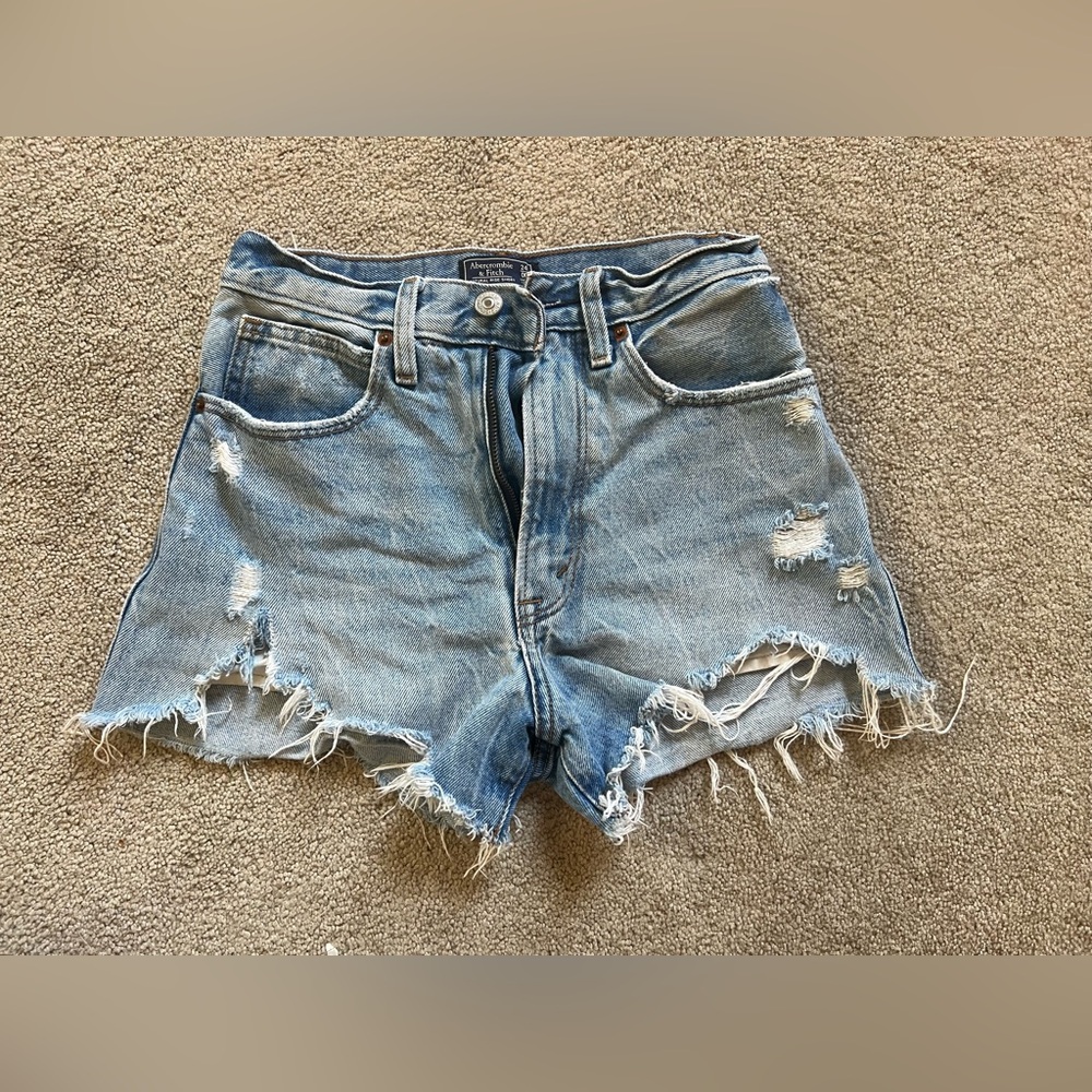 Abercrombie & Fitch Distressed Denim Shorts 👖✨